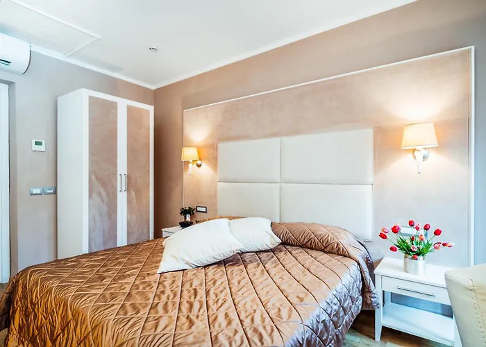Olbia Hotels With Jacuzzi in Room