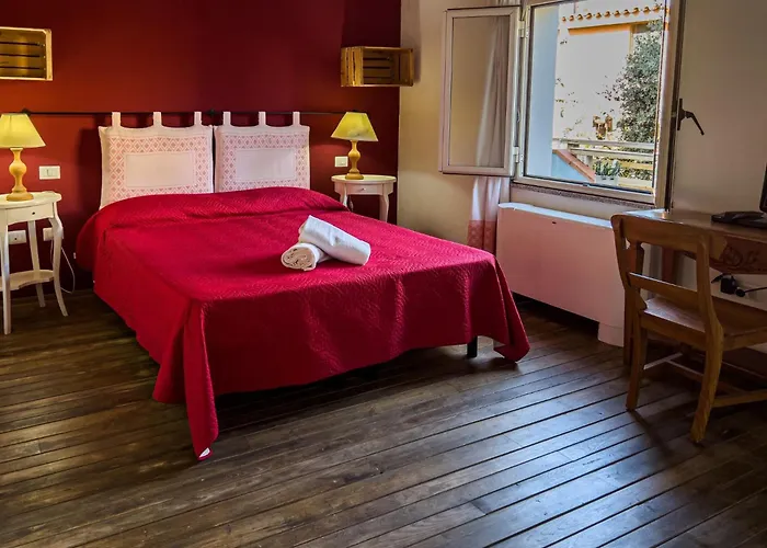La Terrazza Guesthouse Olbia With Golf Course