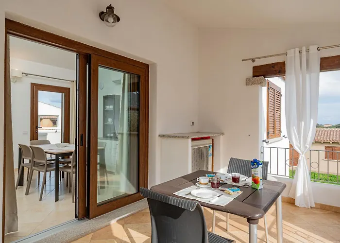 Residenza L'Alzoni Hotel San Teodoro 