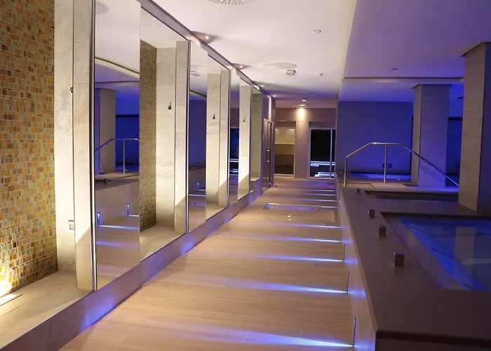Alghero hotels near Piazza Civica