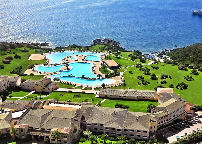 Porto Cervo hotels near Piazzetta Delle Chiacchiere