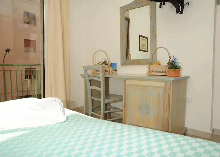 Alghero hotels near Torre di Porta Terra