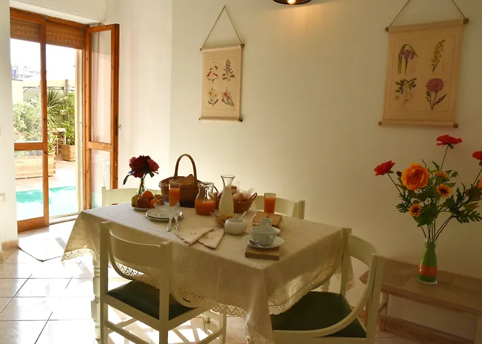 Alghero hotels near Aquarium of Alghero