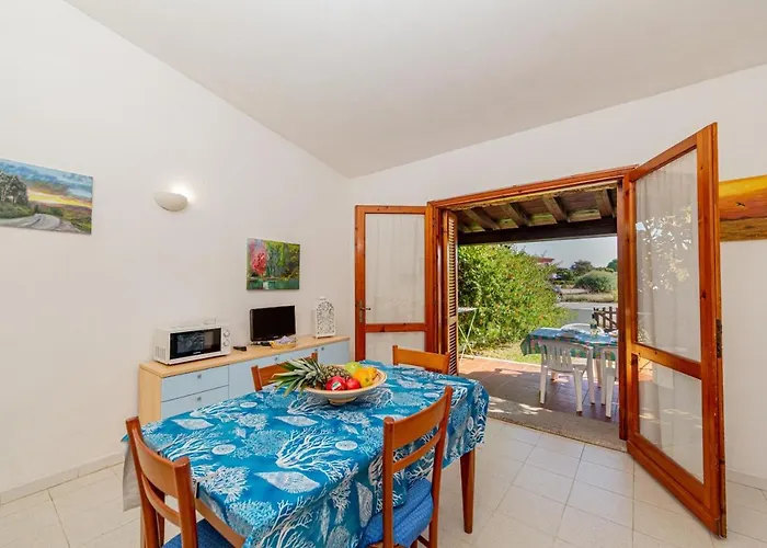 Appartamento Trilocale Le Canne 6 Posti Letto Con Giardino San Teodoro 