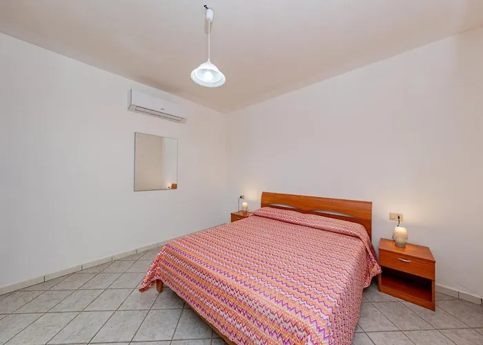 Appartamento Residenziale Trilocale 4 Posti Letto Via Sardegna San Teodoro